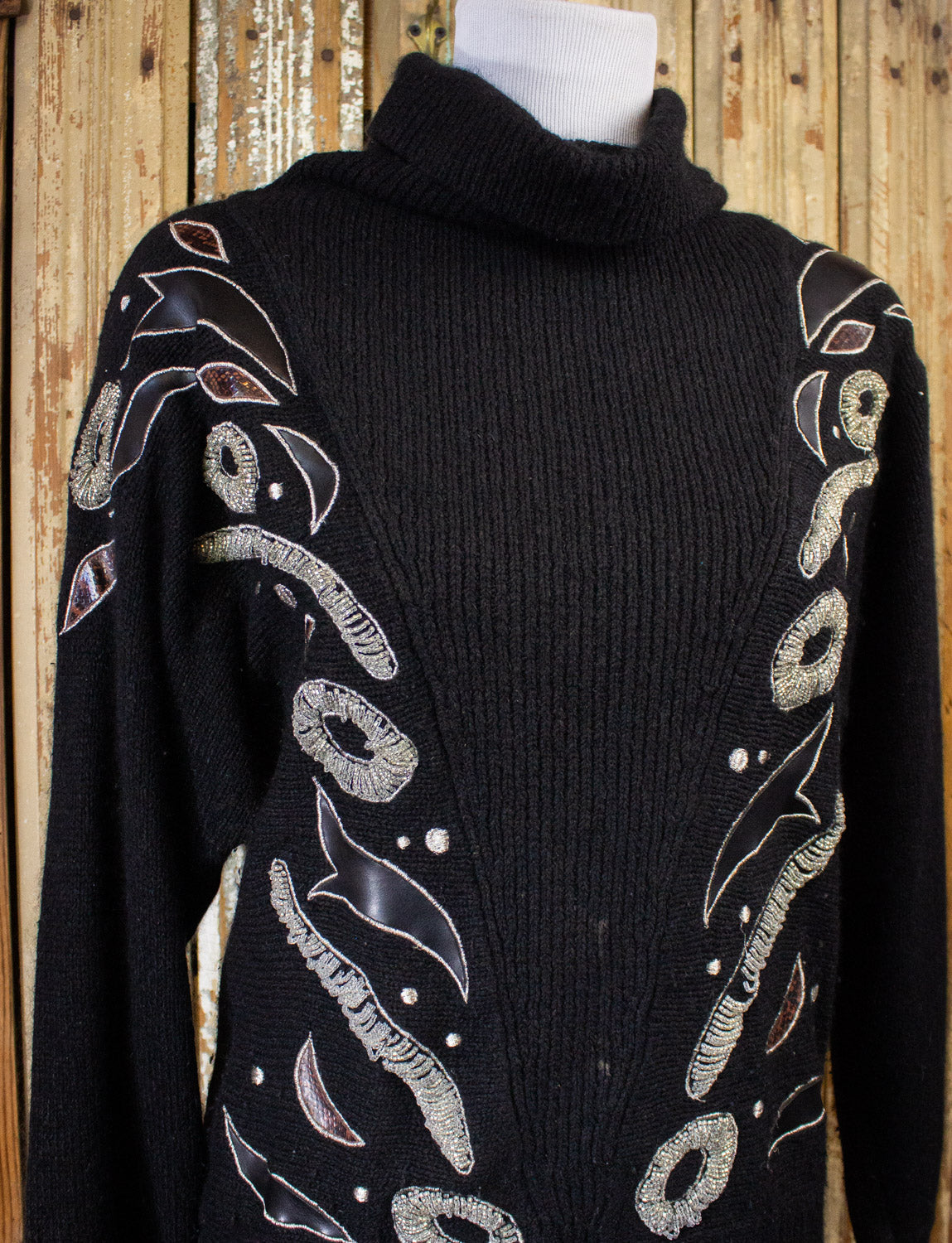 Vintage Women's Black Embroidered Turtleneck Sweater 80s Medium