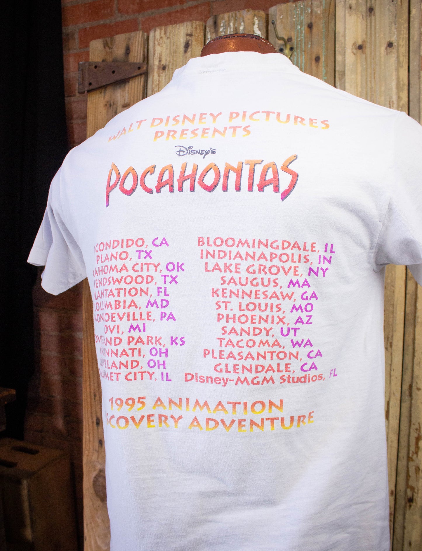 Vintage Disney Pocahontas Adventure Graphic T-Shirt 1995 M