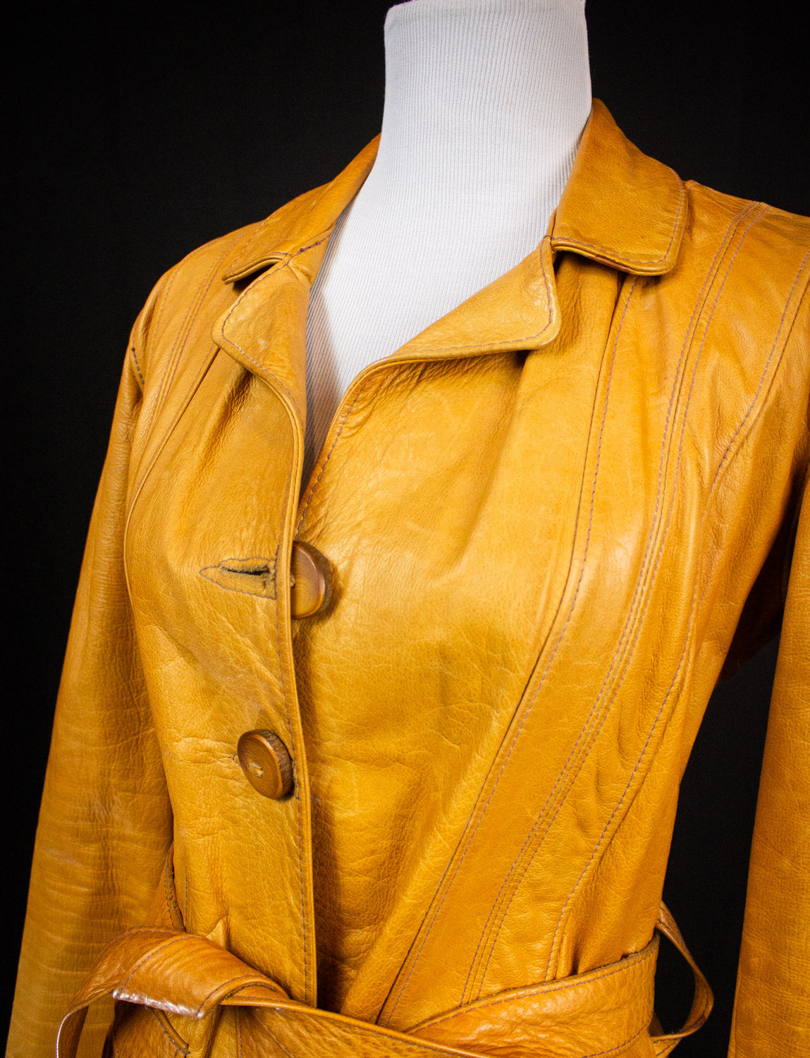 Vintage Women's East West Musical Instruments Tan Leather Jacket with Belt 70s Small