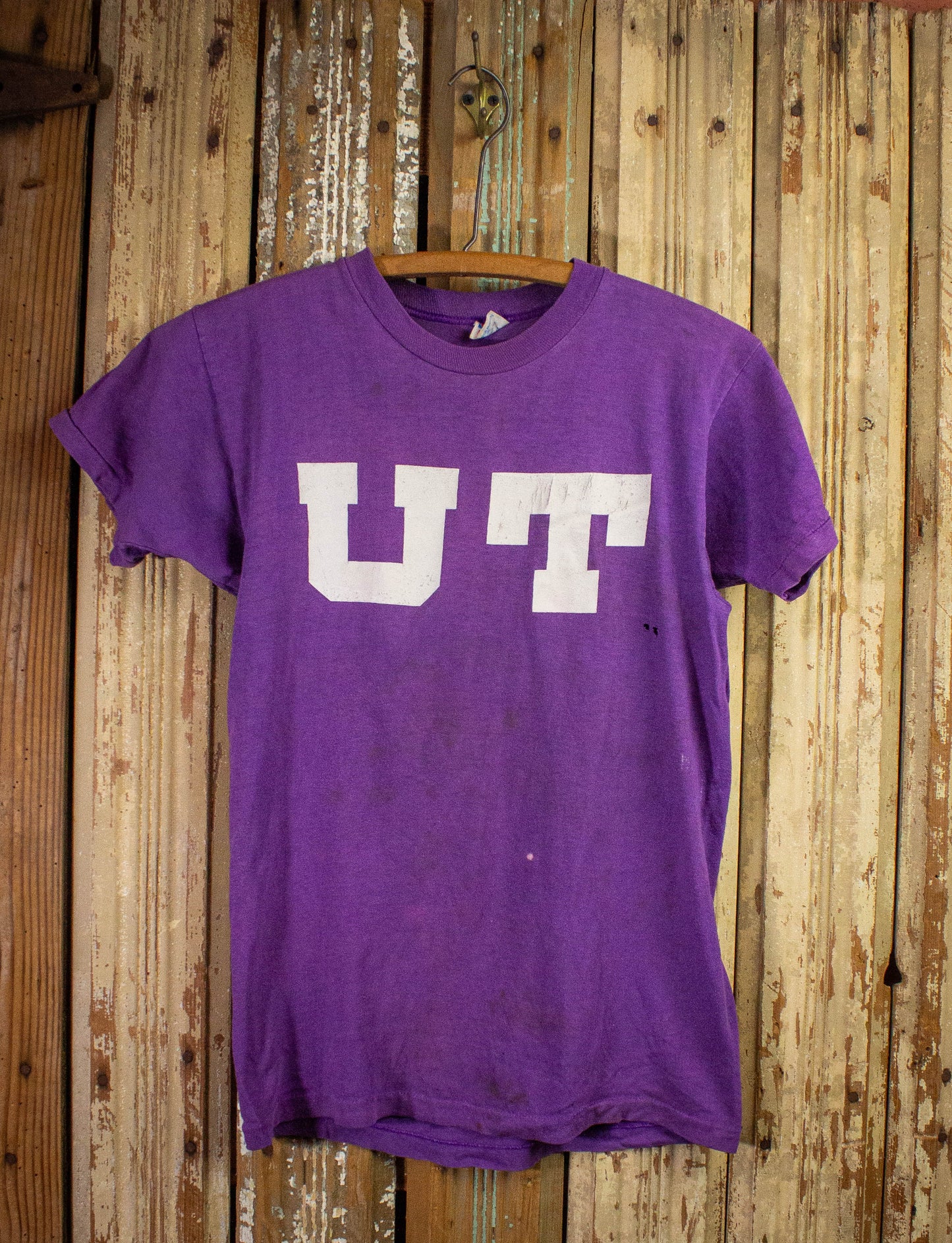 Vintage UT Graphic T Shirt 70s Purple XS