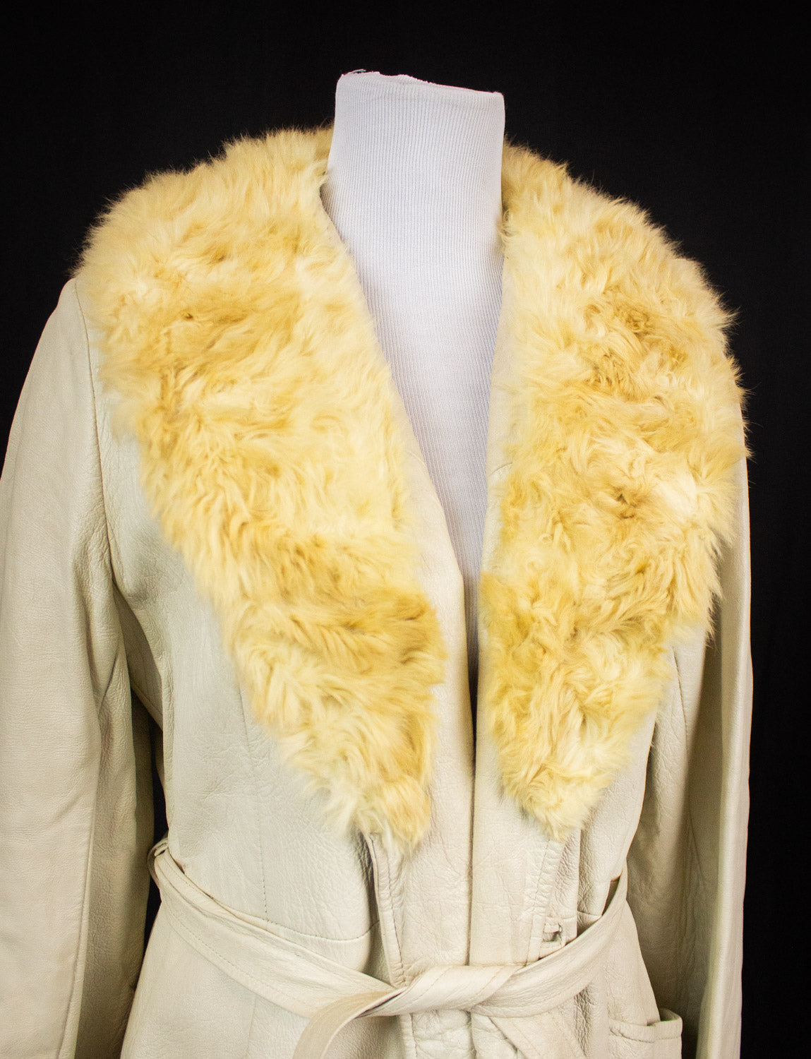 Vintage Women's White Leather Coat with Fur Collar 70s Small