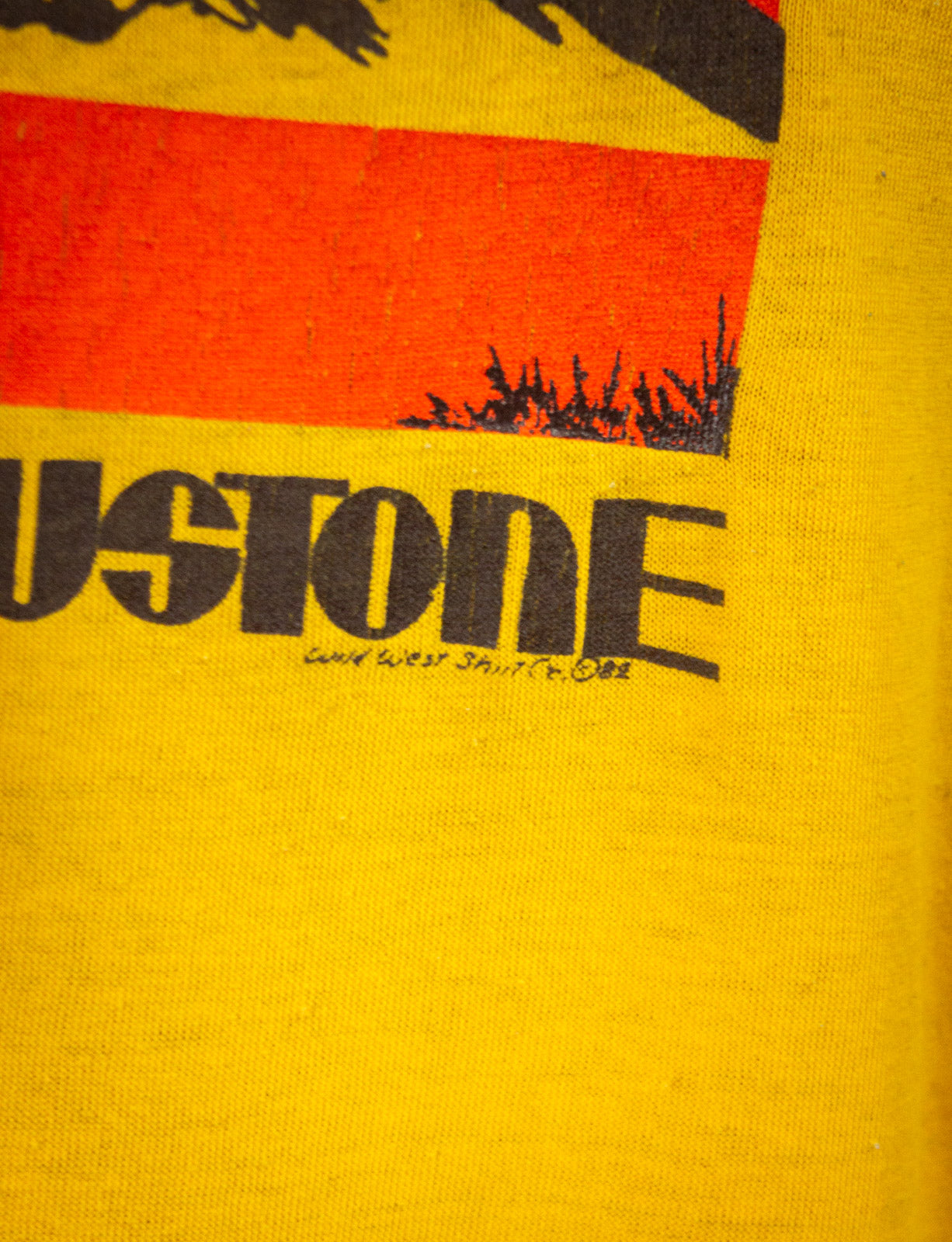 Vintage Yellowstone Souvenir Graphic T Shirt 1982 Yellow Large