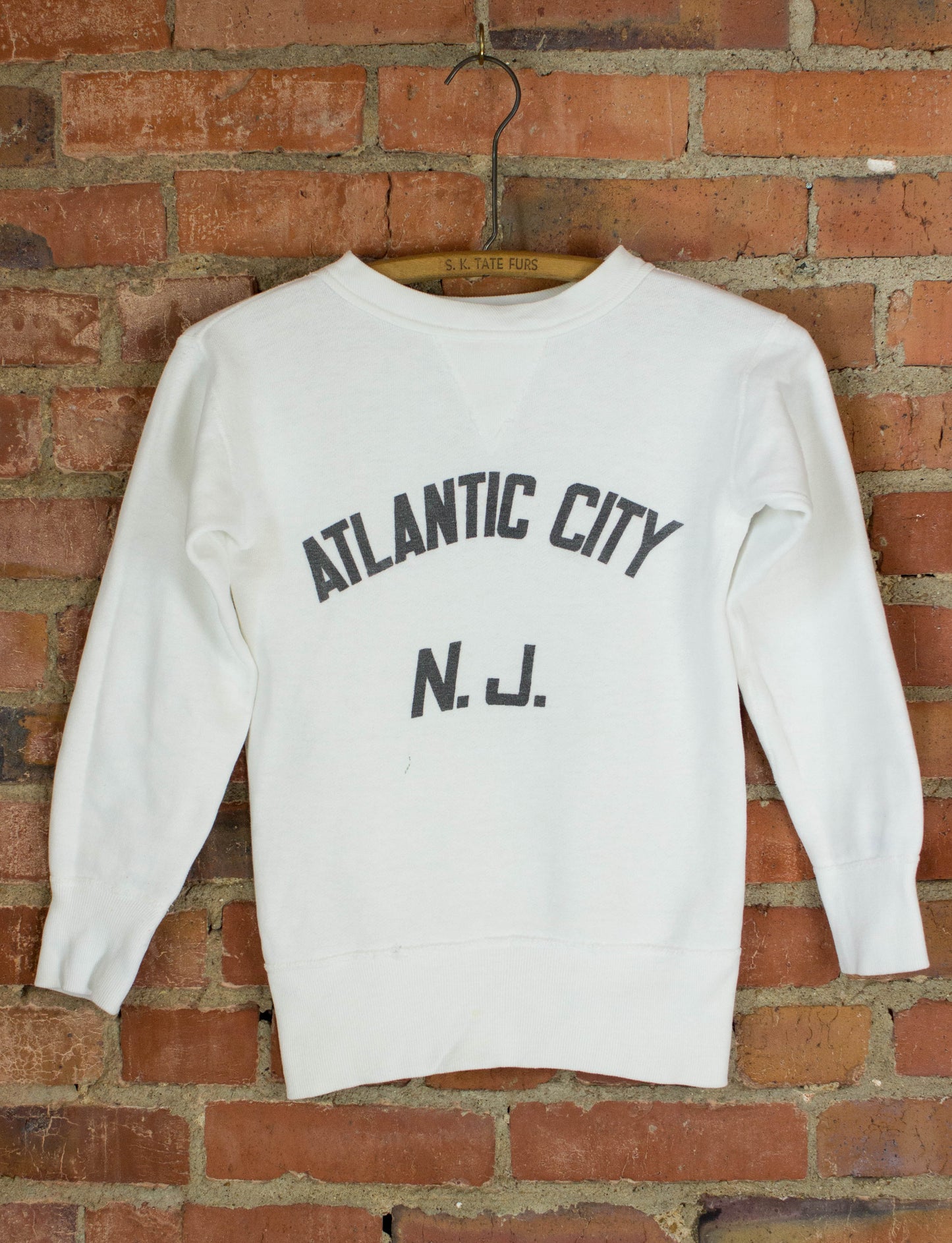 Vintage 50s Atlantic City N.J. Single "V" Crewneck Sweatshirt Small