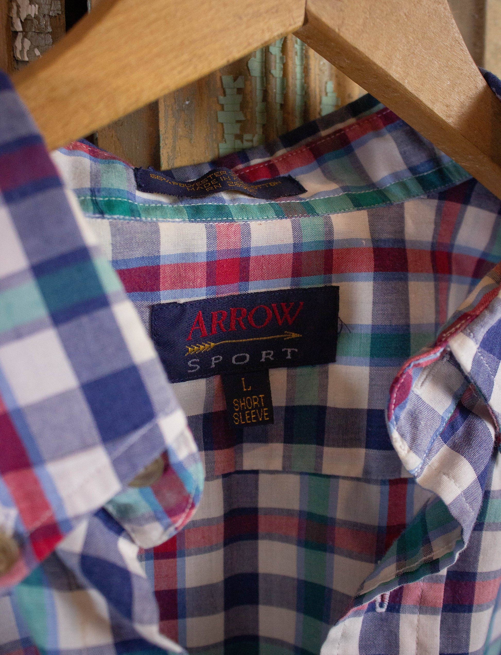 Arrow Sport Cropped Plaid Button Up Shirt Large