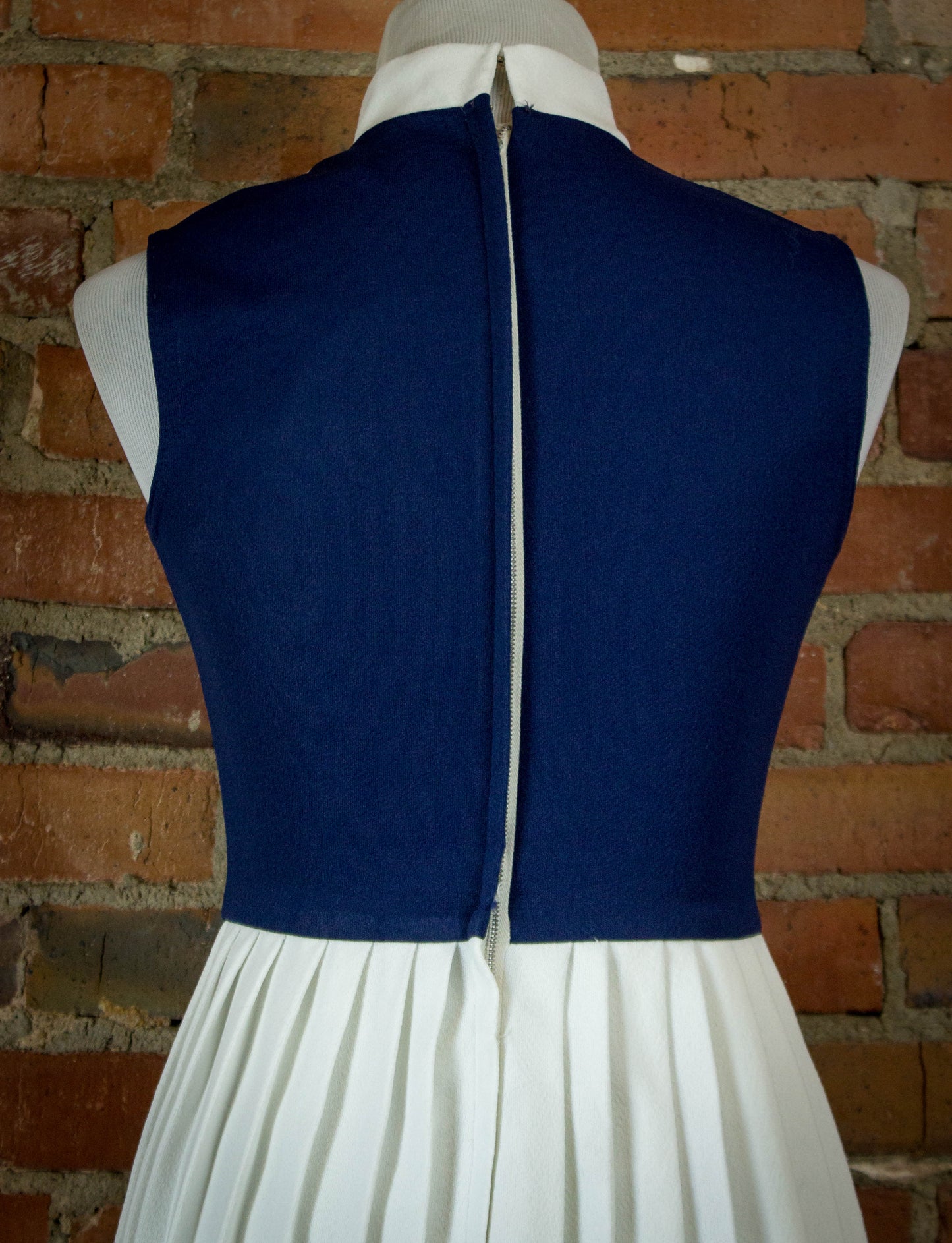 Vintage 70s Mod Style Blue White Pleated Dress Size Medium