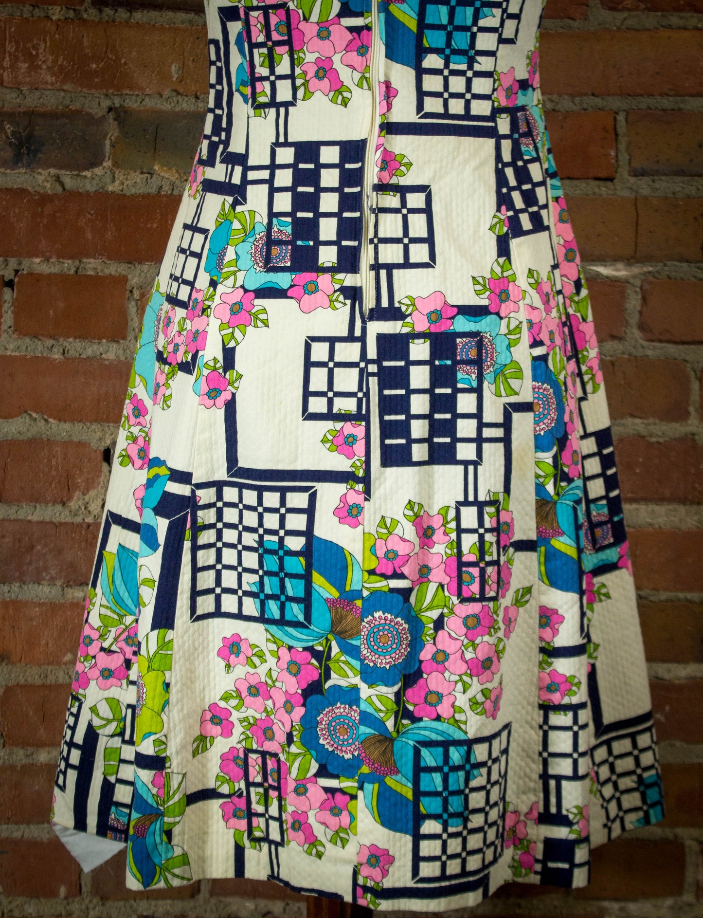 Vintage 60s Flower Geometric Sleeveless Dress SmallVintage 60s Flower Geometric Sleeveless Dress Small